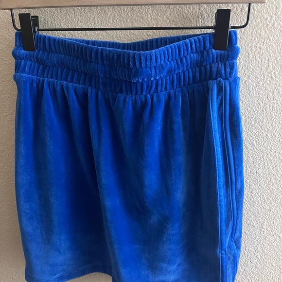 12) Adidas Jeremy scott blue velour mini skirt XS size - Picture 3 of 3